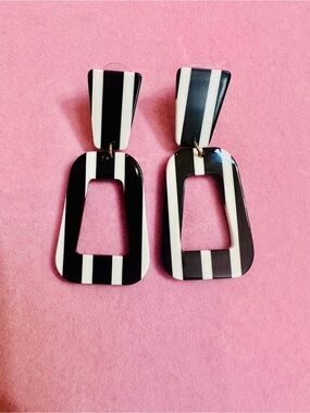 NWT Black & White Striped Geometric Statement Dangle Earrings